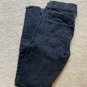 Levi’s 720 high rise super skinny black jeans size 27
